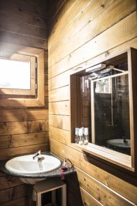 Location de chalets 4/ 6 personnes Grand Salon5